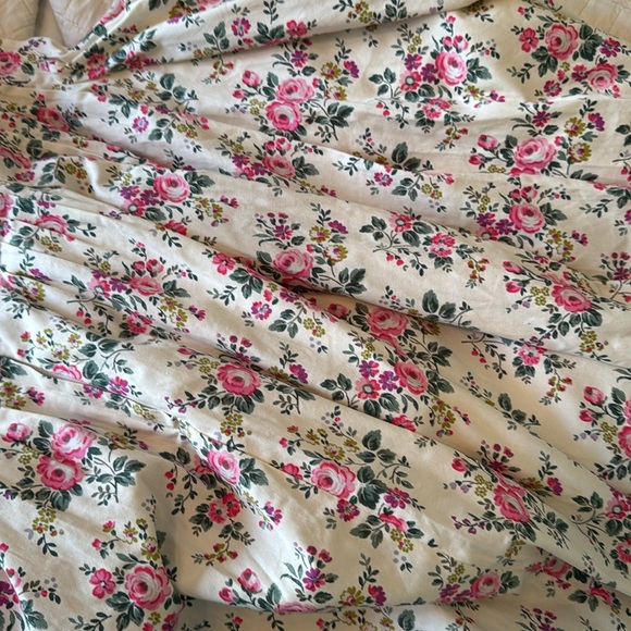 Tuckernuck Pink Floral Aurelia
Mini Dress
HYACINTH HOUSE - Picture 8 of 9